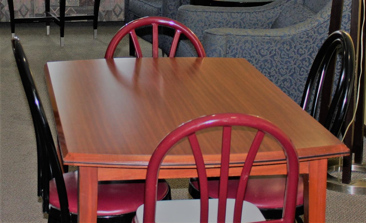 Econo Lodge Oskaloosa Экстерьер фото